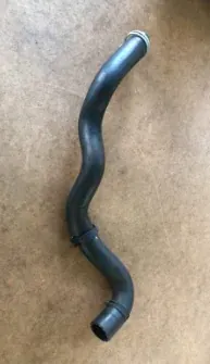 Патрубок радиатора Geely 2074066400