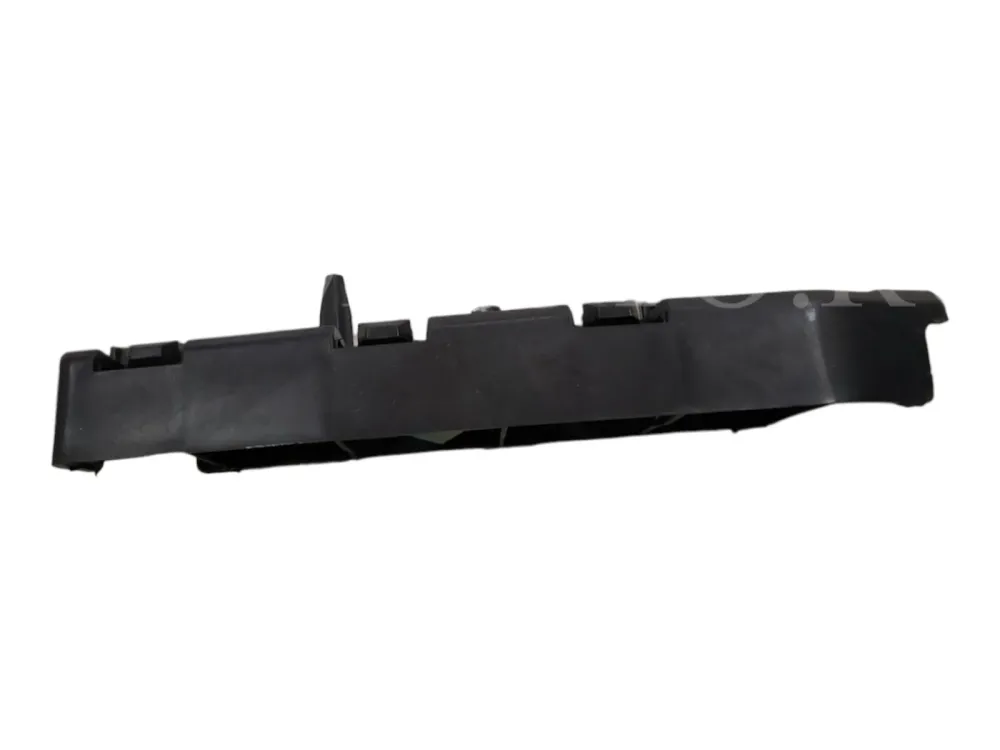 Кронштейн переднего бампера FOCUS LH, 42118063