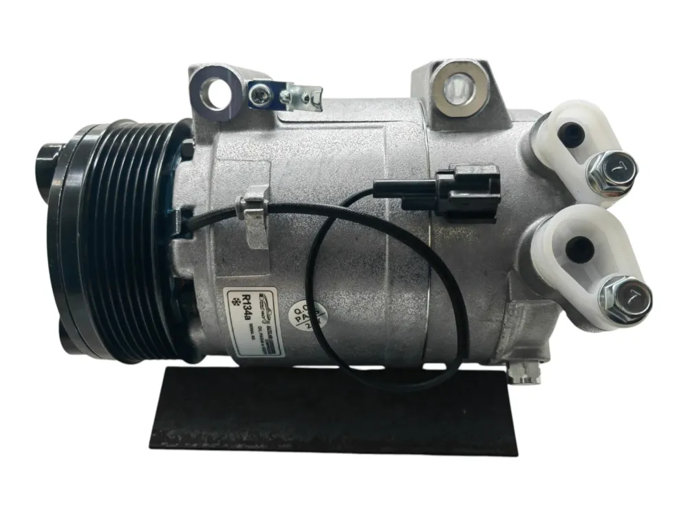 Компрессор кондиционера Infiniti qx56 926007s000