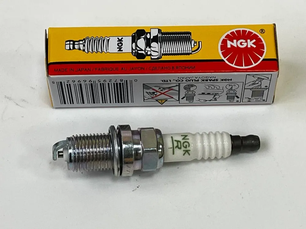 Свеча Зажигания NGK (Lada Vesta /Renualt Logan), 6962 BKR6E