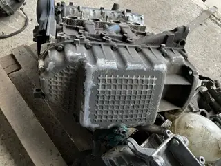Двигатель Веста на запчасти