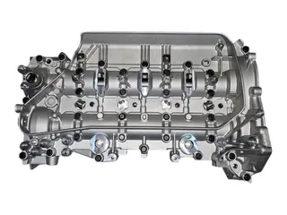 Головка блока цилиндров в сборе R9M  Renault,Nissan 110411760R