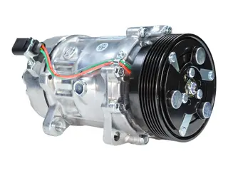 Компрессор кондиционера Skoda Octavia A4/VW Golf 4
