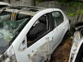 Рено Логан на запчасти