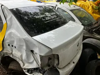 Рено Логан на запчасти