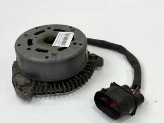 Моторчик вентилятора охлаждения MB E-class, 3137234063