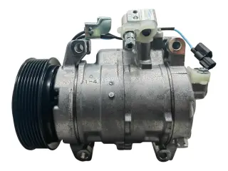 Компрессор кондиционера Honda Accord 8