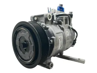Кoмпpeсcop кондиционерa Audi A4/A5/A6 2.8/3.0/3.2