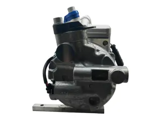 Кoмпpeсcop кондиционерa Audi A4/A5/A6 2.8/3.0/3.2
