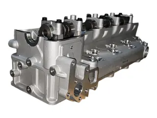 Головка блока цилиндра в сборе 4M40,4M40T Mitsubishi  ME201539