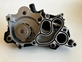 Насос водяной (помпа) VW/AD/SKODA Octavia