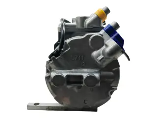 Кoмпpeсcop кондиционерa BMW 5 E60 / 3 E90/ 1 E81