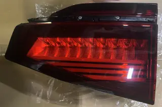 Фонарь задний левый внутренний на двери багажника Geely Atlas Pro