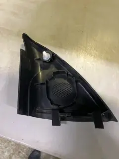 Облицовка двери внутренная передняя RH (Lada Vesta), 8450008047