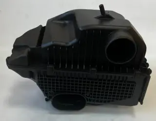 Корпус воздушного фильтра (Lada Vesta), 8450031940