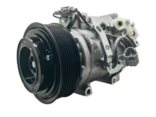 Компрессор кондиционера Toyota Land Cruiser 200