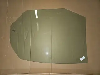 Стекло заднее опускное RH VESTA, 8G005124