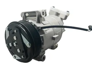 Компрессор кондиционера Nissan Qashqai 2.0
