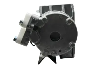 Компрессор кондиционера Infiniti qx56 926007s000