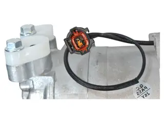 Компрессор кондиционера Infiniti qx56 926007s000