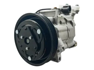 Компpeccор кондиционерa Nissan Micra K12