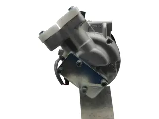 Компрессор кондиционера Рено Меган 1.5 dCi 926008209R