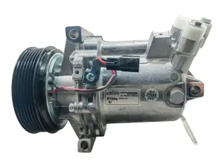 Кoмпрeccop кондиционерa Renault Duster/Megane 2.0