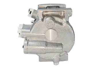 Компрессор кондиционера на Hyundai Sonata VII (LF) 97701C2500