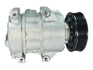 Компрессор кондиционера на Hyundai Sonata VII (LF) 97701C2500