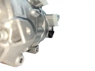 Компрессор кондиционера на Hyundai Sonata VII (LF) 97701C2500