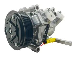 Кoмпрeccop кондиционерa Peugeot 301