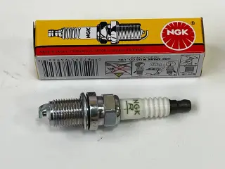 Свеча Зажигания  NGK (Lada Vesta /Renualt Logan), 6962 BKR6E