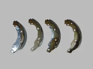 Колодки тормозные задние барабанные RENAULT Logan 2 (440609415R)