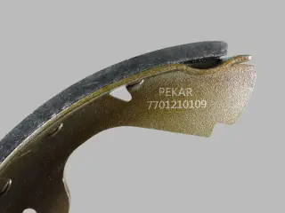 Колодки тормозные задние барабанные RENAULT Kaptur (7701210109)