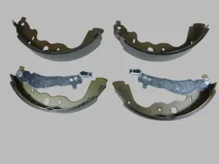 Колодки тормозные задние барабанные RENAULT Kaptur (7701210109)