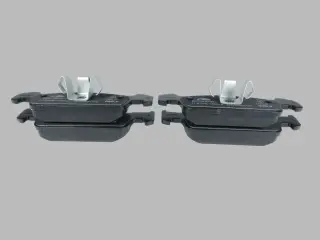 Колодки тормозные передние SANDERO 2  (410602396R)