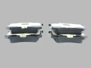 Колодки задние VAG SKODA,VOLKSWAGEN (5K0698451B)