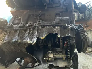 Двигатель Рено Логан K7M с навесным на запчасти