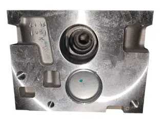 Головка блока цилиндров Renault, Lada K7M K7J пустая  7701475893 (1.6L)
