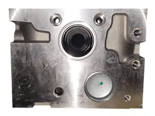 Головка блока цилиндров Renault, Lada K7M K7J пустая  7701475893 (1.6L)