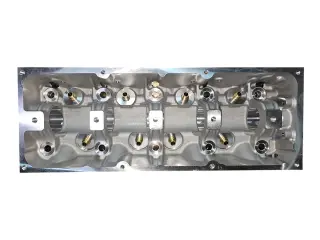 Головка блока цилиндров Renault, Lada K7M K7J пустая  7701475893 (1.6L)