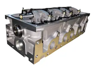 Головка блока цилиндров Renault, Lada K7M, K7J в сборе 1.6 7701475893