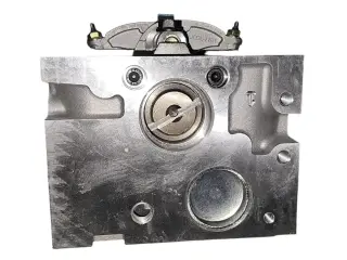 Головка блока цилиндров Renault, Lada K7M, K7J в сборе 1.6 7701475893