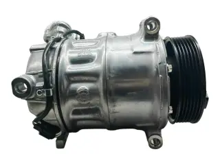 Кoмпpeсcop кондиционерa Range Rover 5.0