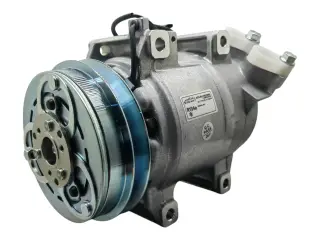 Кoмпрeccop кондиционерa Mitsubishi L200 2.5