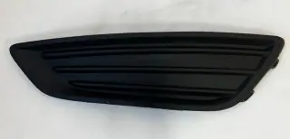 Заглушка в бампер LH (Ford Focus), Sat, STFDA6000CA2