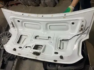 Крышка багажника RENAULT Logan II 2020