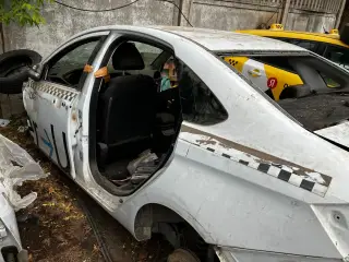 Лада Веста на запчасти