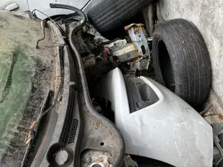Лада Веста на запчасти